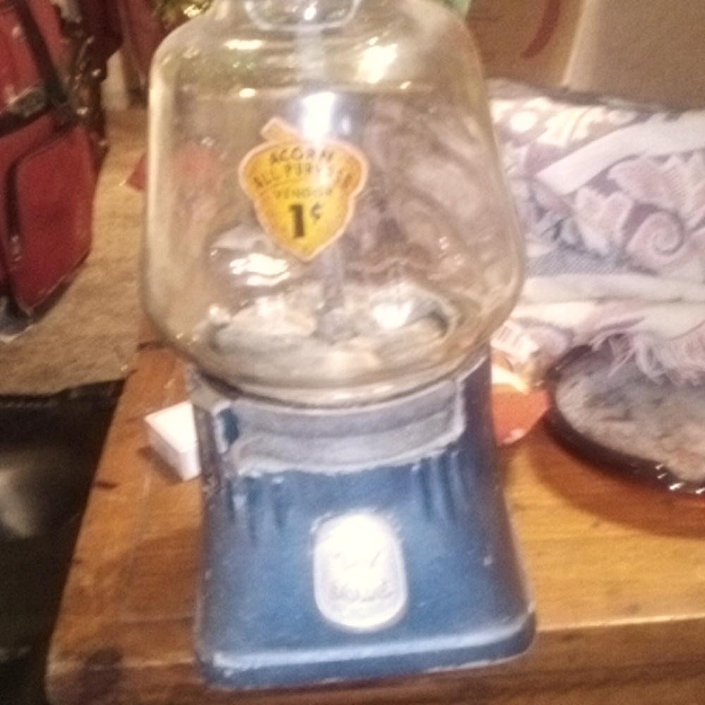 Old antique bubble gum machine back when it was 5 cents to get the candy